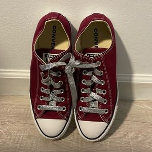 Men’s converse all stars maroon